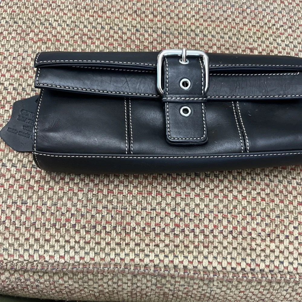 Apostrophe Genuine Leather Buckle Clutch Purse Wristlet black
